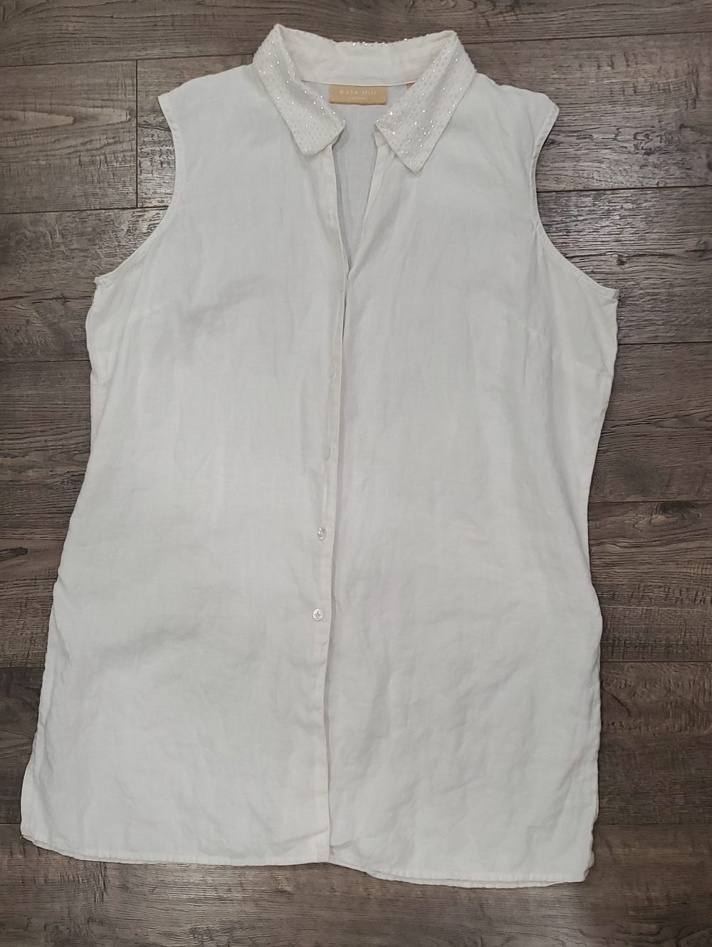 Sleeveless White Button-Front Top with Embellished Collar 100% Linen